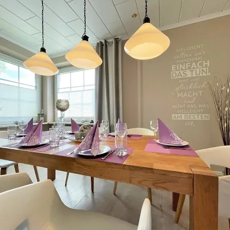 Sweetdreams - Stadtvilla Von 1936 - Bis 8 Pers - 150qm - 5 Schlafzimmer - 2 Baeder - Hunde Willkommen בית נופש *