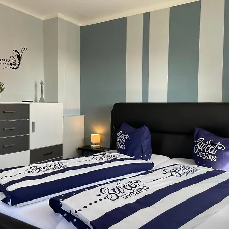 בית נופש Sweetdreams - Stadtvilla Von 1936 - Bis 8 Pers - 150qm - 5 Schlafzimmer - 2 Baeder - Hunde Willkommen *
