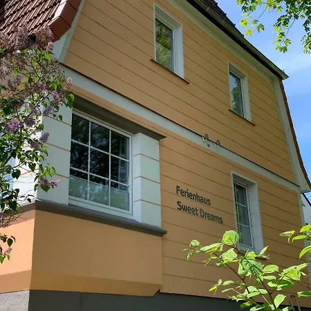 Holiday home Sweetdreams: Historic 1936 With 5 Bedrooms, Pet-friendly