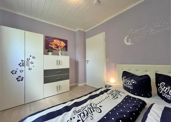 Sweetdreams - Stadtvilla Von 1936 - Bis 8 Pers - 150qm - 5 Schlafzimmer - 2 Baeder - Hunde Willkommen Nyaraló